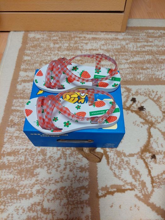 Сандали 28 номер