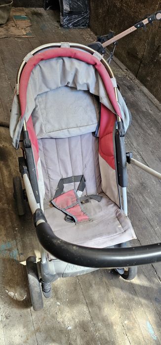 В продаже детская коляска