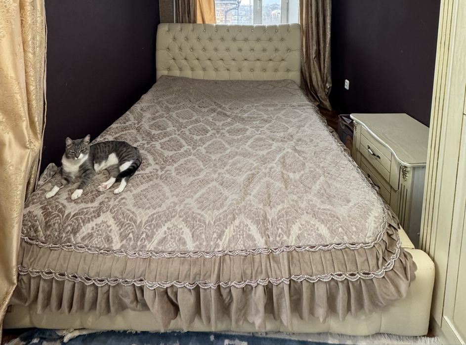 Спальный гарнитур