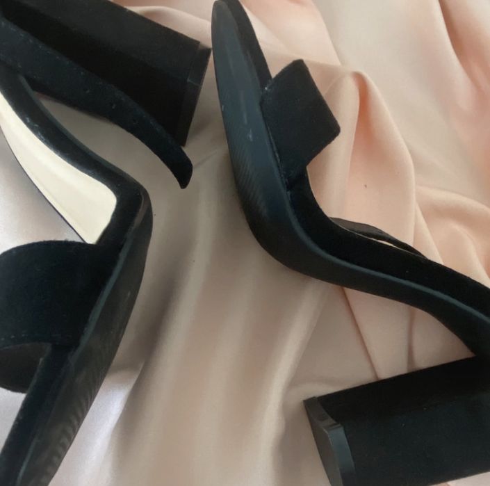Sandale cu toc negre, mărimea 37, noi