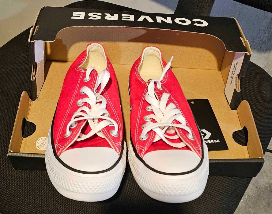 Кецове converse chuck taylor 38 номер червени