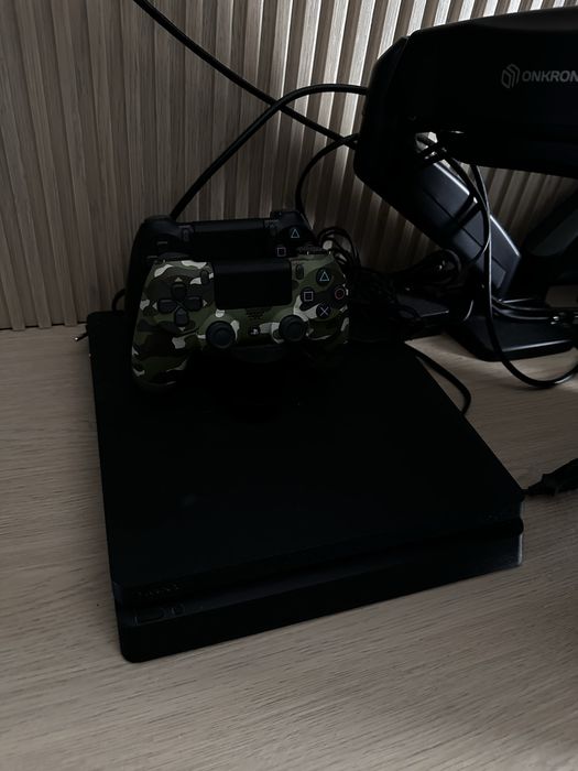 Playstation 4 slim