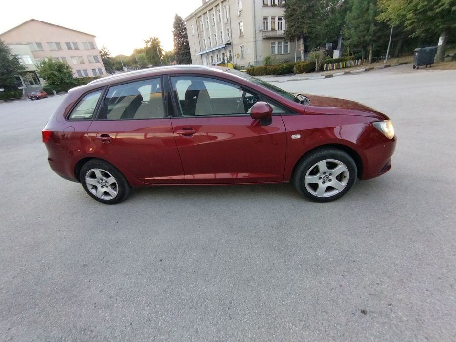 Продавам Сеат Ибиза 1.6 90 дизел2013