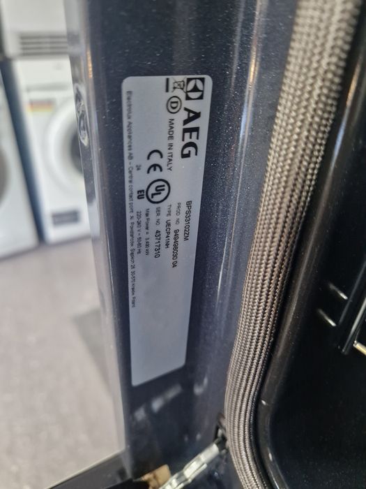 Фурна за вграждане AEG 72 Литра Пиролиза