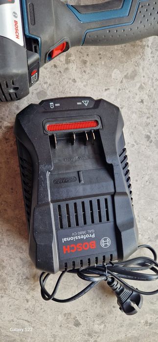 Bosch rotopercutor pe acumulator