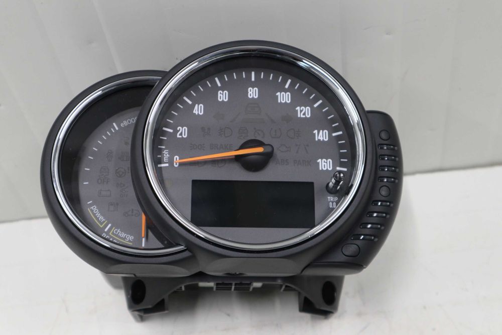 Километраж Километражно табло Мини Кънтримен Ф60 Мили Бензин