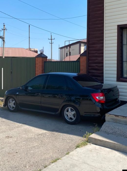 Срочно продам машину лада гранта