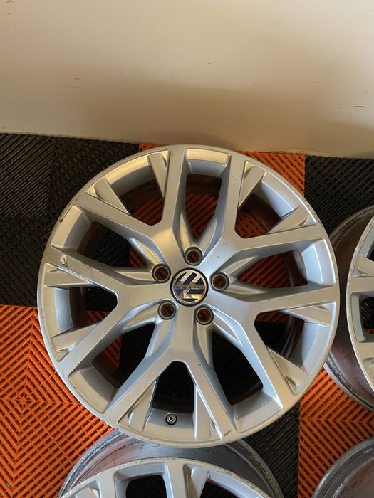 Jante originale Volkswagen passat alltrack , Arteon pe 18