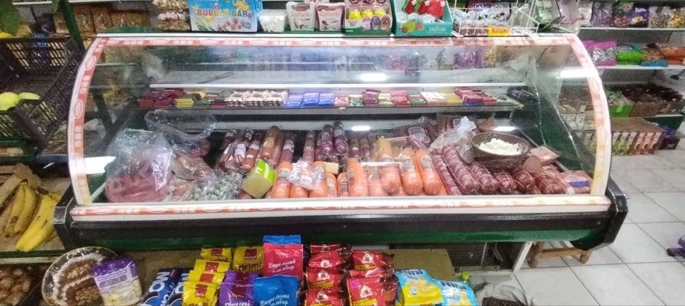 Продается холодильник бу в рабочим состоянии витрина