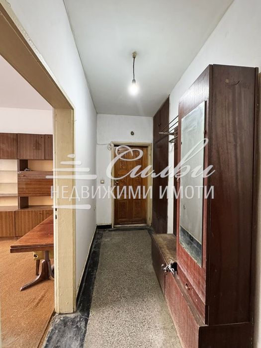 Тристаен апартамент на предпочитан ЧЕТВЪРТИ ЕТАЖ – кв. Пети полк