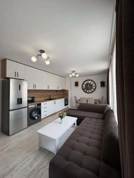 Дава се под наем Двустаен апартамент в Пловдив, Коматево - 69 кв.м за 510 € - Снимка #1