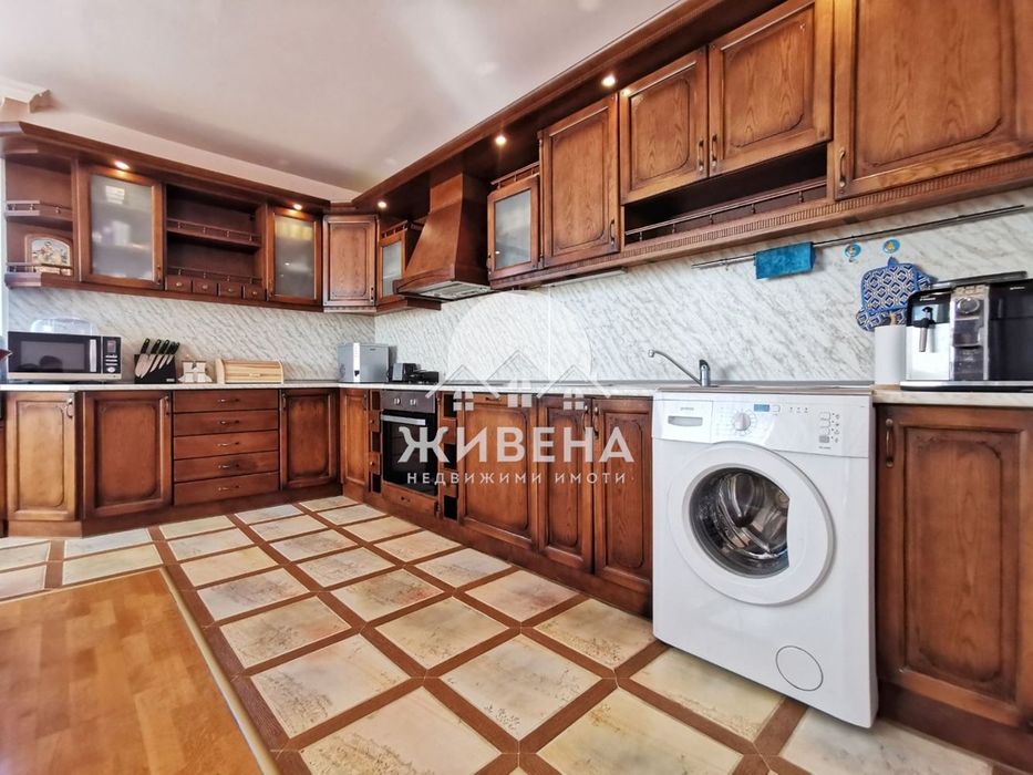 Продава се Тристаен апартамент в Варна, Гръцка махала - 106 кв.м за 3114 €/кв.м - Снимка #4