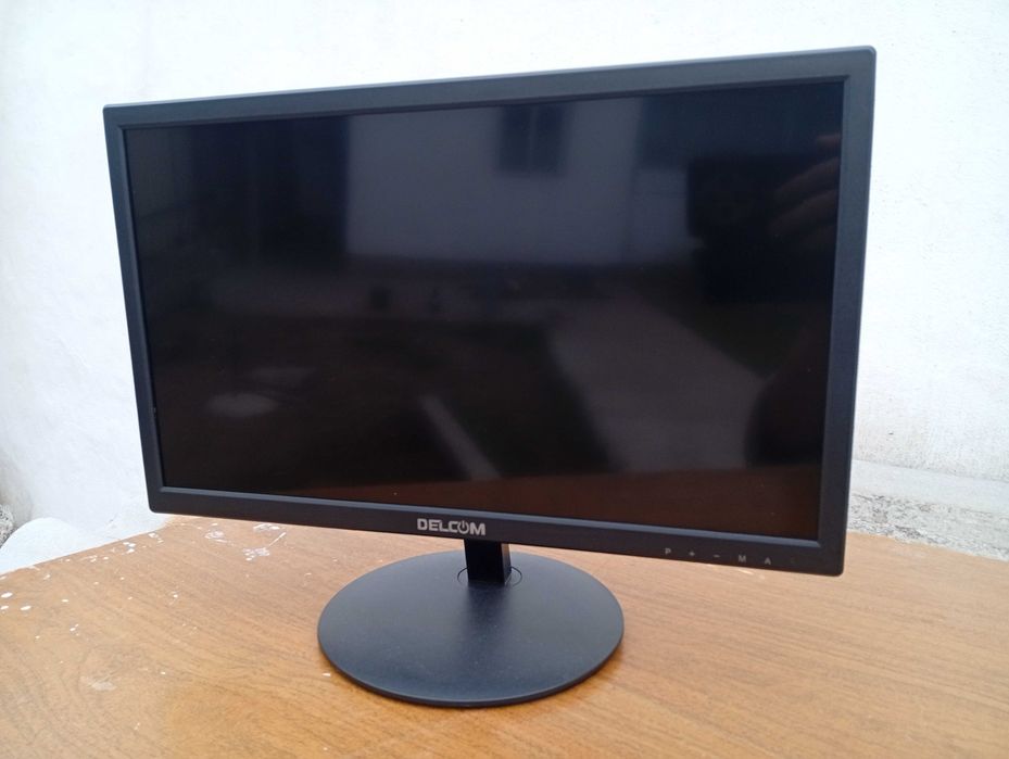 Monitor DELCOM 19 sotiladi