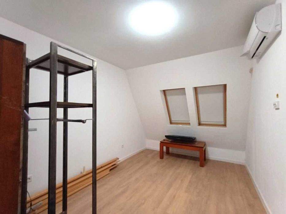 Дава се под наем Тристаен апартамент в Велико Търново, Център - 83 кв.м за 510 € - Снимка #8