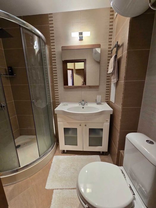 Южен двустаен апартамент под наем в новата част на Банско