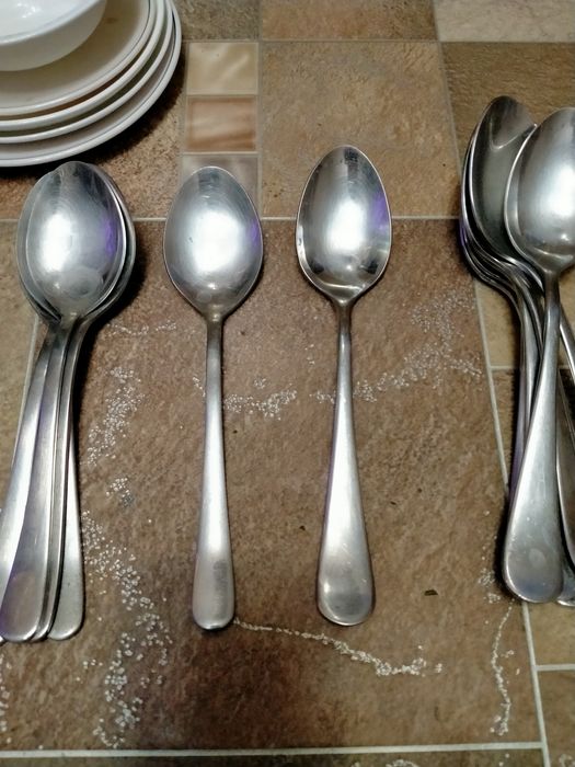 Продам столовые приборы