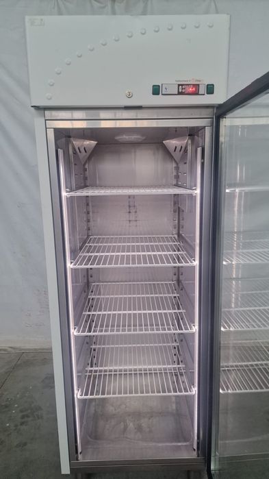 Плюсова хладилна витрина Alpfrigo