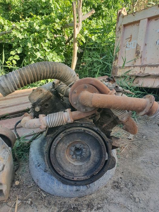 Мотор ЯМЗ 238 иккита бири пиостой бири турбинали