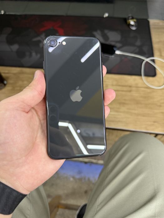 iPhone SE 64gb 2020