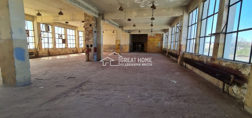 Дава се под наем Склад в Търговище, Промишлена зона - 800 кв.м за 612 € - Снимка #1