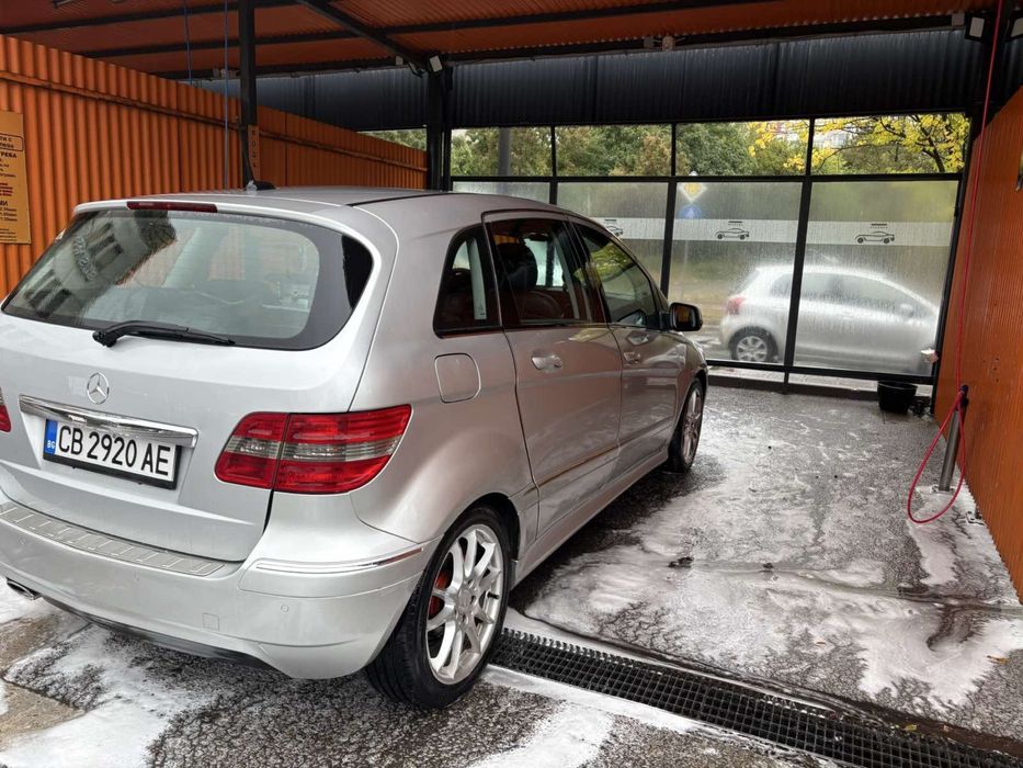 Mercedes- Benz B 150