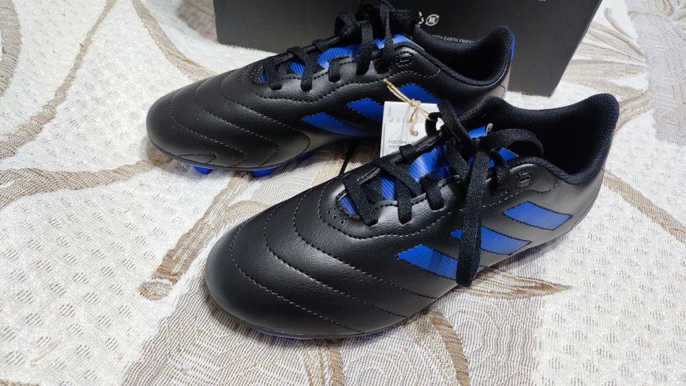 Детски бутонки adidas