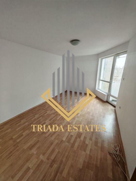 Дава се под наем Тристаен апартамент в Бургас, Възраждане - 108 кв.м за 448.8 € - Снимка #4