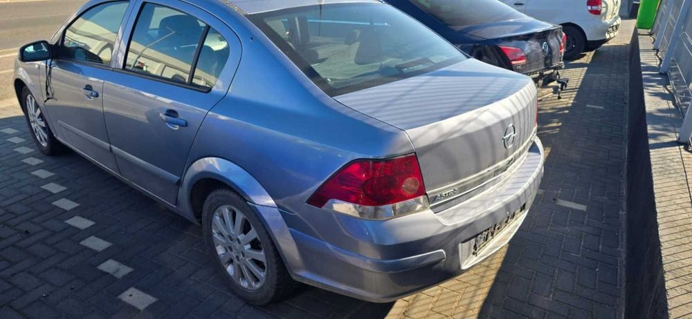 Dezmembrari dezmembrez Opel Astra H Sedan 1.3 CDTI cod motor Z13DTH