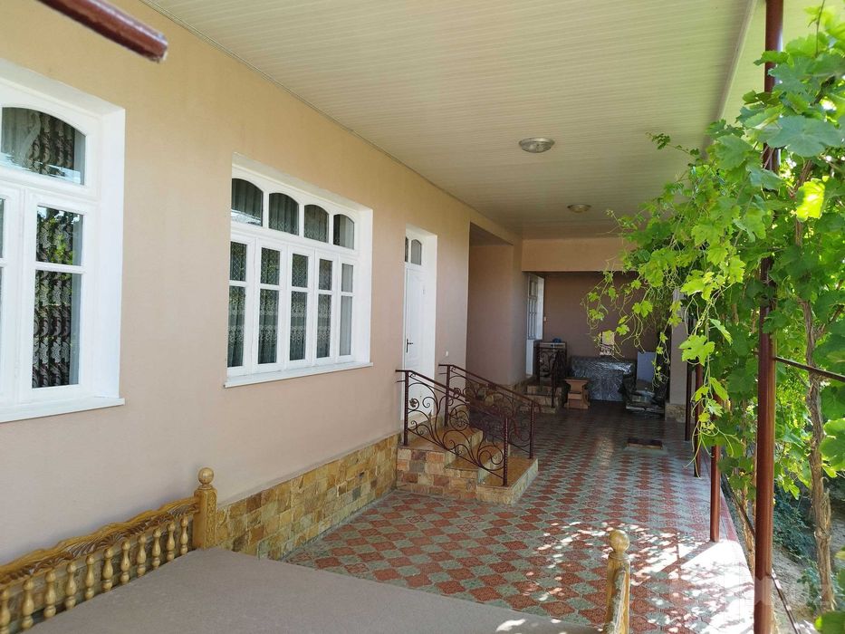 6 sotix xovli sotiladi
