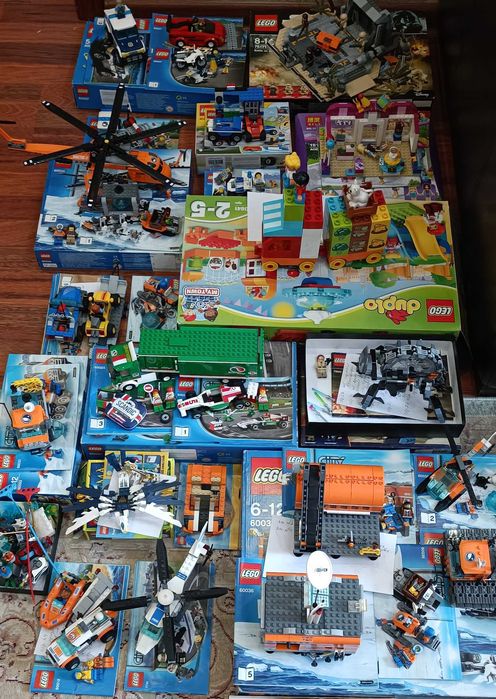 25 Оригинальных Конструкторов LEGO: >5тыс деталей, коробки есть.