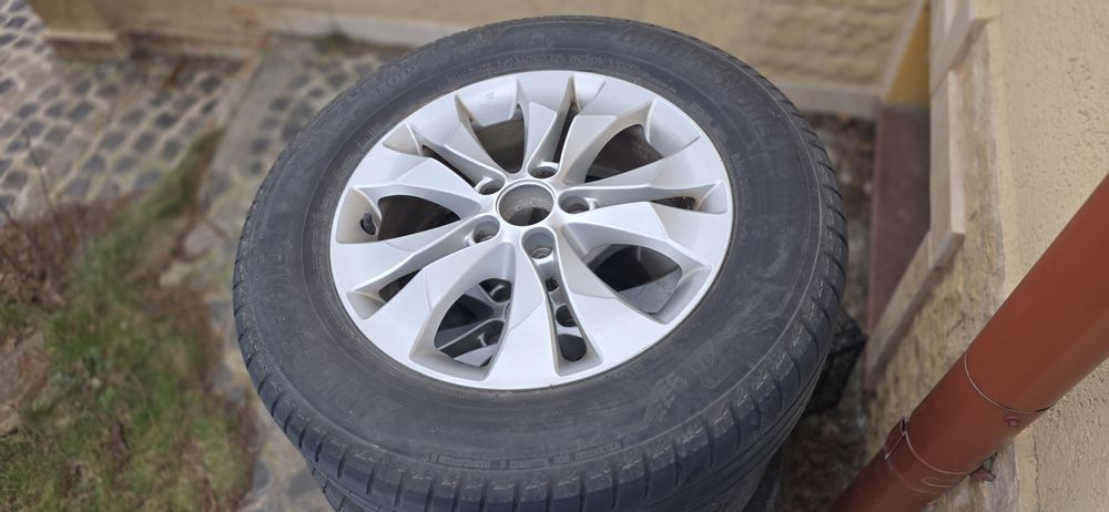 Anvelope 225/65r17 sau Jante 17 Honda originale pentru  Crv sau civic