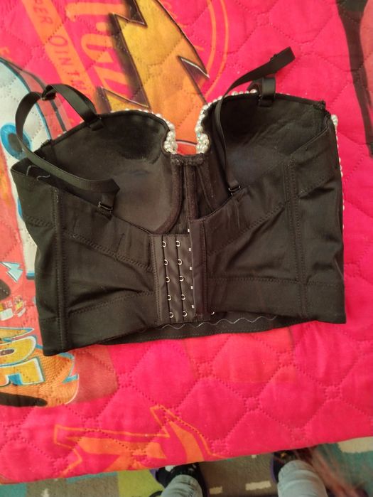 Ефектен корсет с перли