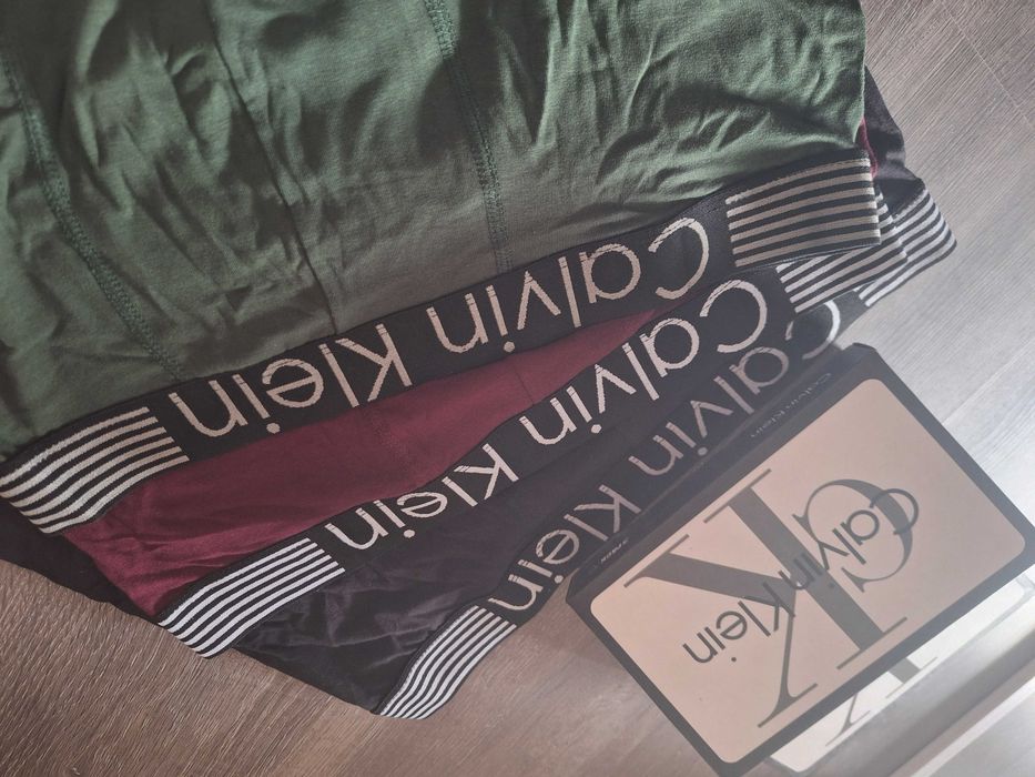 Мъжки боксерки в кутия