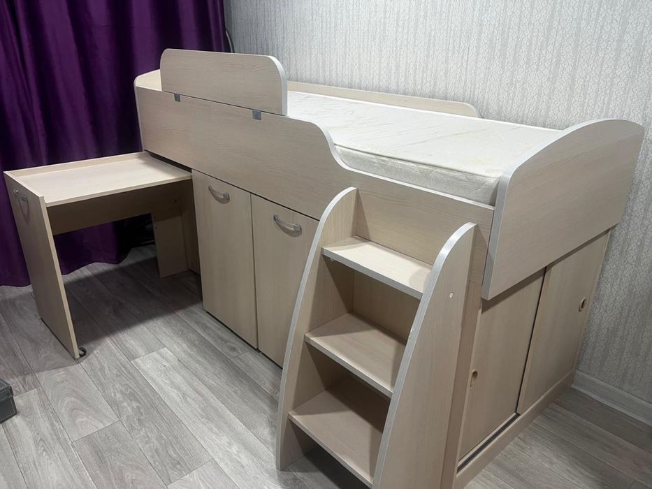 Кровать двухярусная