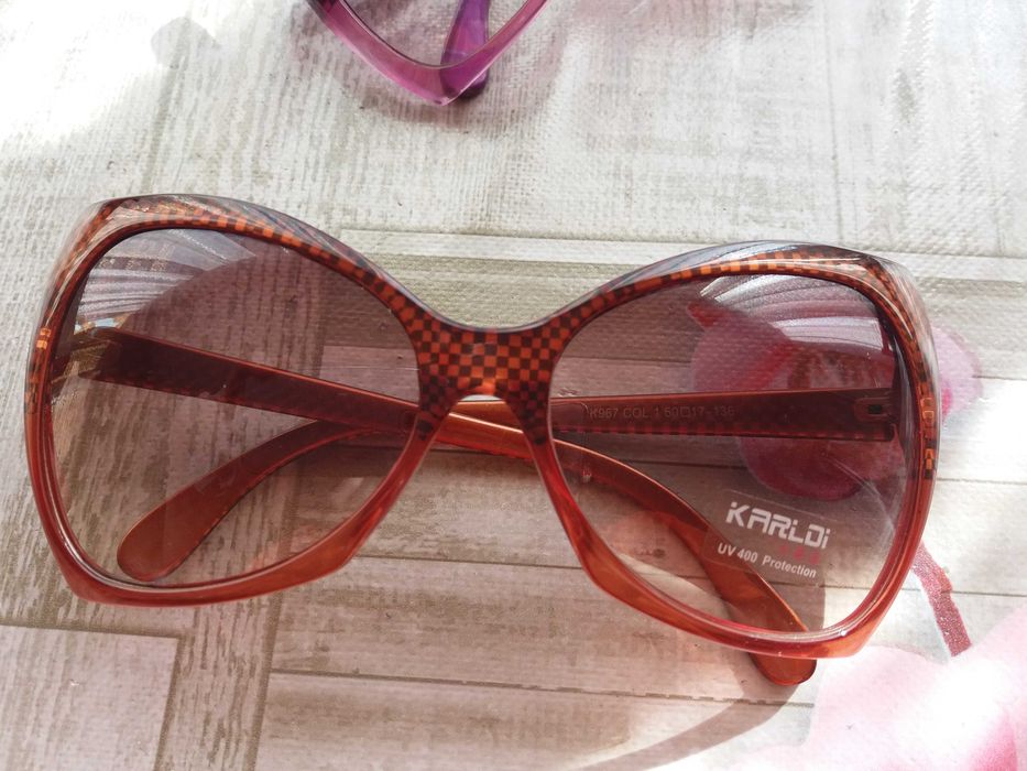 Очки женские солнцезащитные  эксклюзивной формы