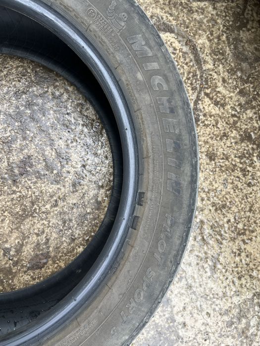 Шины Мишлен 215/55/ R17 сезон докатать можно