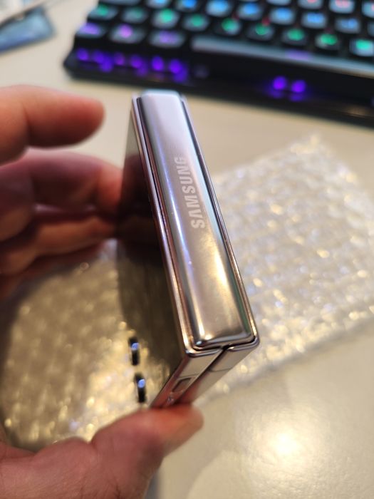 Vand Samsung Flip 5 roz , 512 GB, Pink