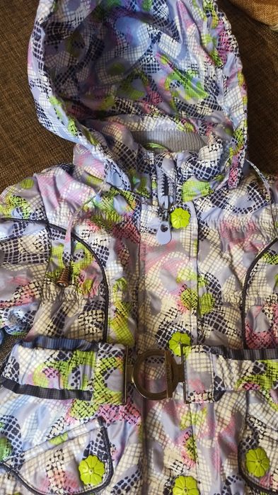 Продам куртку+ джинсы утеплённые для девочки