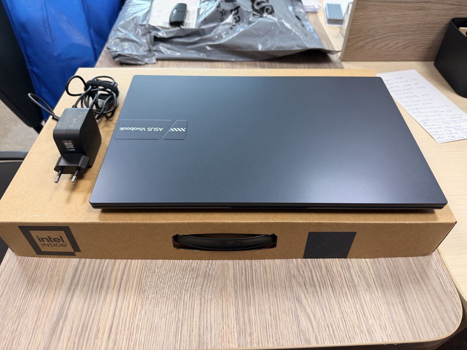 ASUS Vivobook 15 – i5-1335U, 16GB RAM, 512GB SSD, IPS