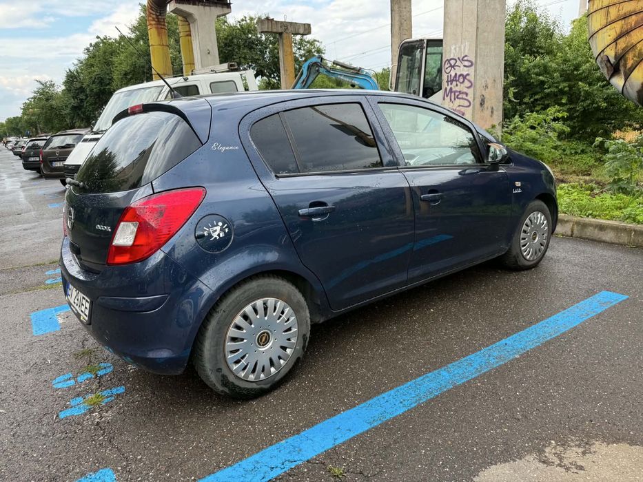 Vând Opel Corsa D