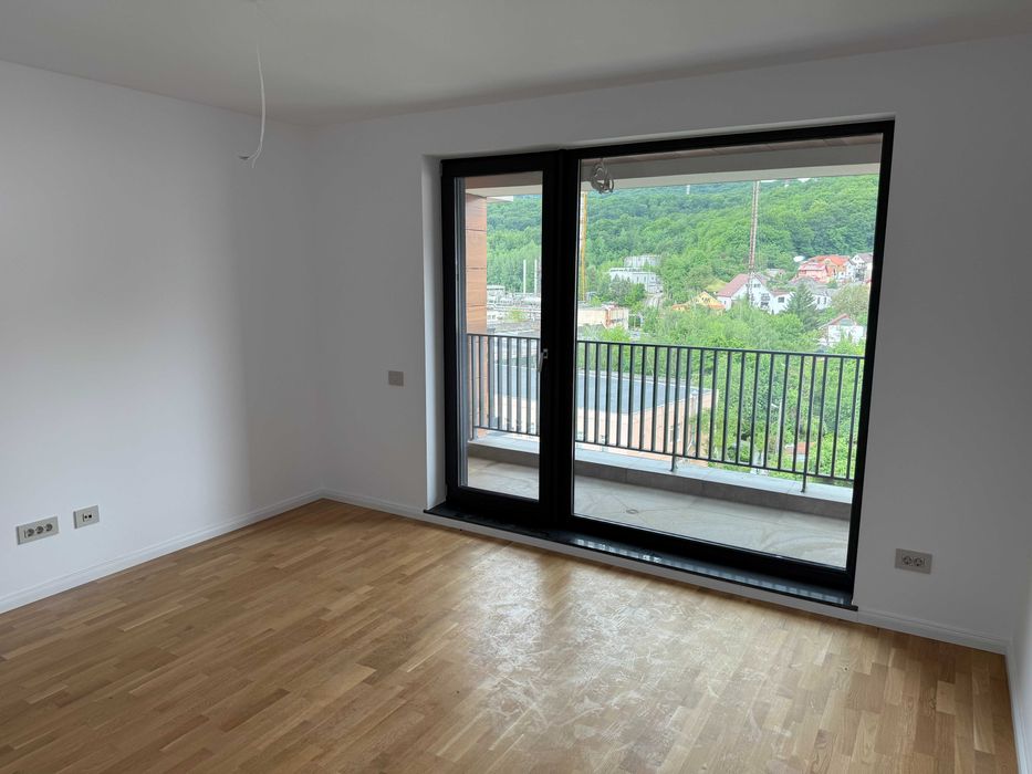 Apartament 2 camere Cosmopolit Rise Brasov, parcare subterana si boxa
