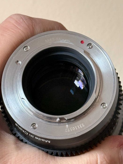 Meike 35mm T2.2 Cine Lens MFT / BMPCC 4K - отлично състояние