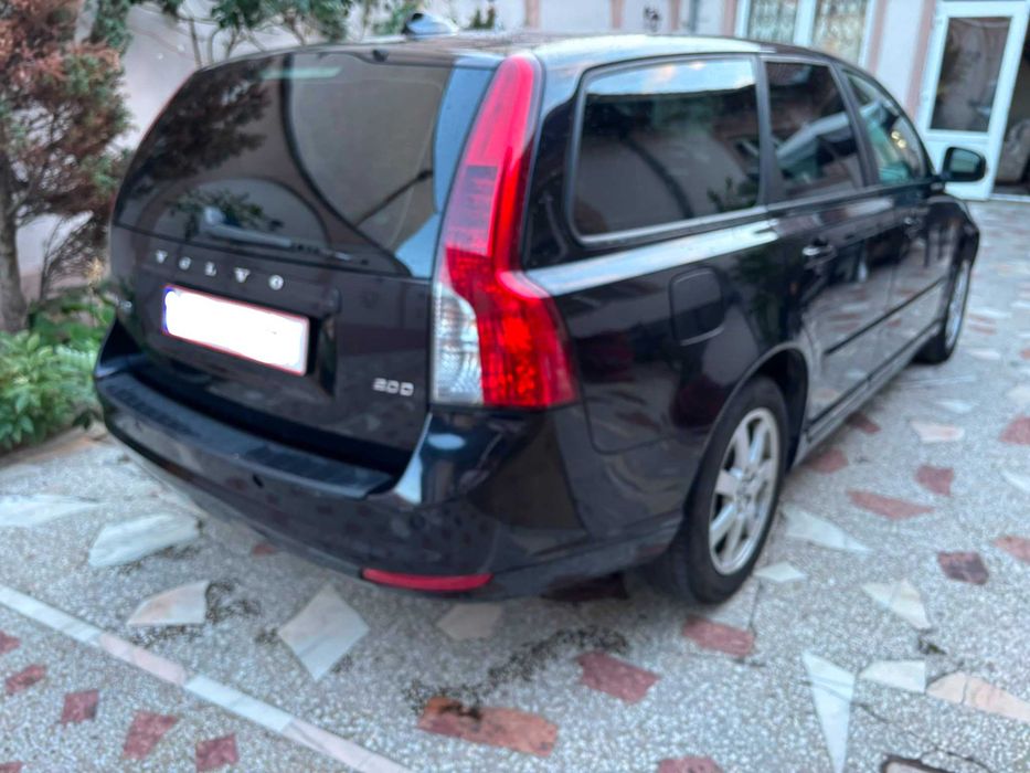 VOLVO V50 2010 — imagine 3