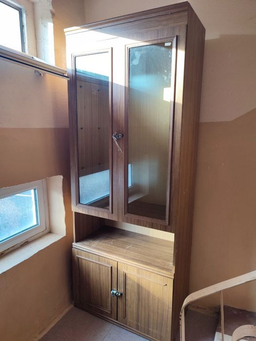 отдам даром шкаф