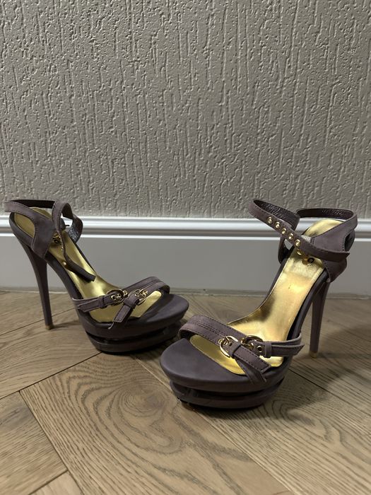 Женские туфли