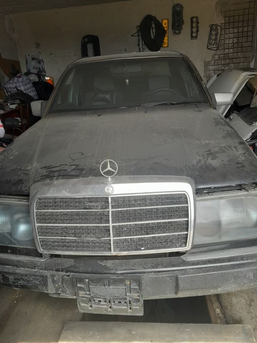 Mercedes-Benz 124