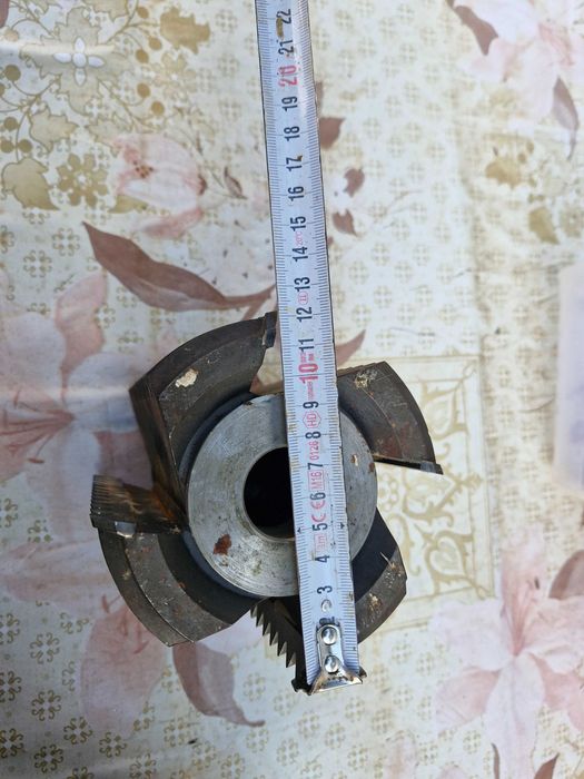 Фрезова глава за дърво