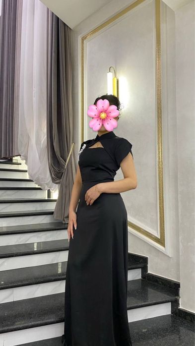 Продаю черное платье срочно