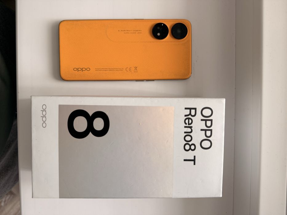 Oppo Reno 8Т Sunset Orange