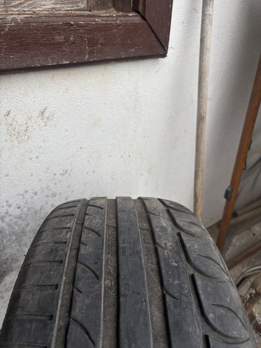 Cauciucuri r19 235/40